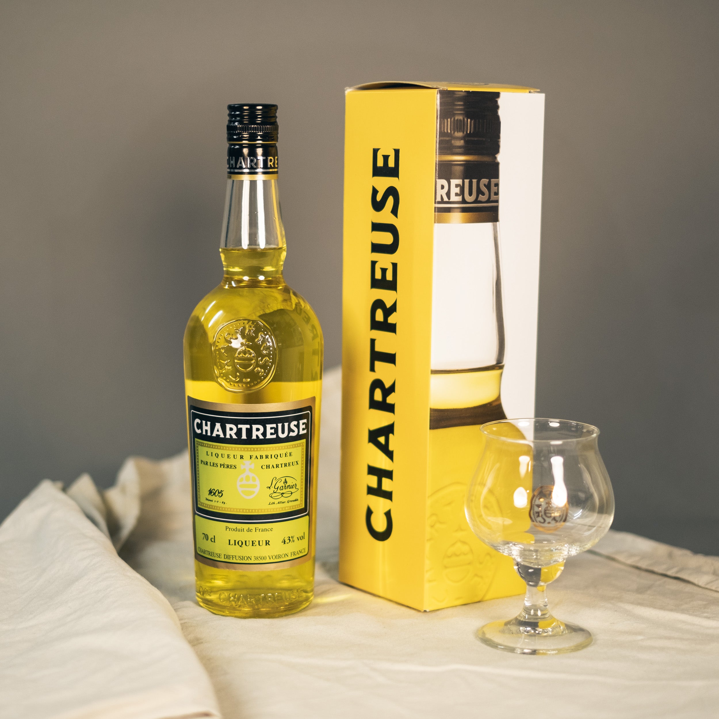 Chartreuse Jaune en flasque · Artisanat de Qualité · Boutique de Sénanque.
